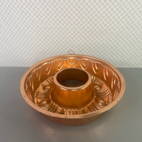 The Unbranded Brand Other - Elegant Copper Wall Decor Plate